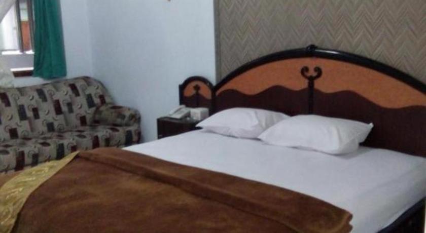 New Merdeka Hotel Jember Luaran gambar