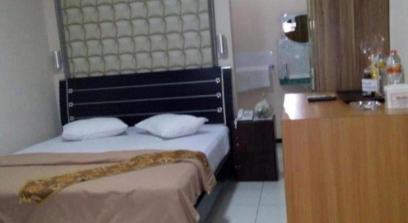 New Merdeka Hotel Jember Luaran gambar