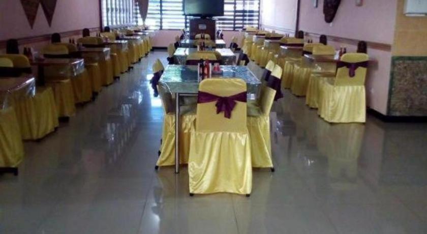 New Merdeka Hotel Jember Luaran gambar