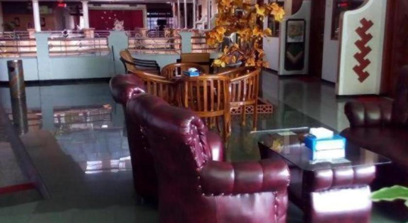 New Merdeka Hotel Jember Luaran gambar
