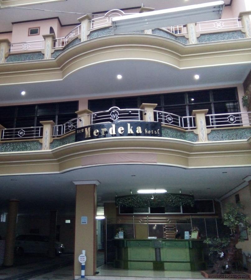 New Merdeka Hotel Jember Luaran gambar