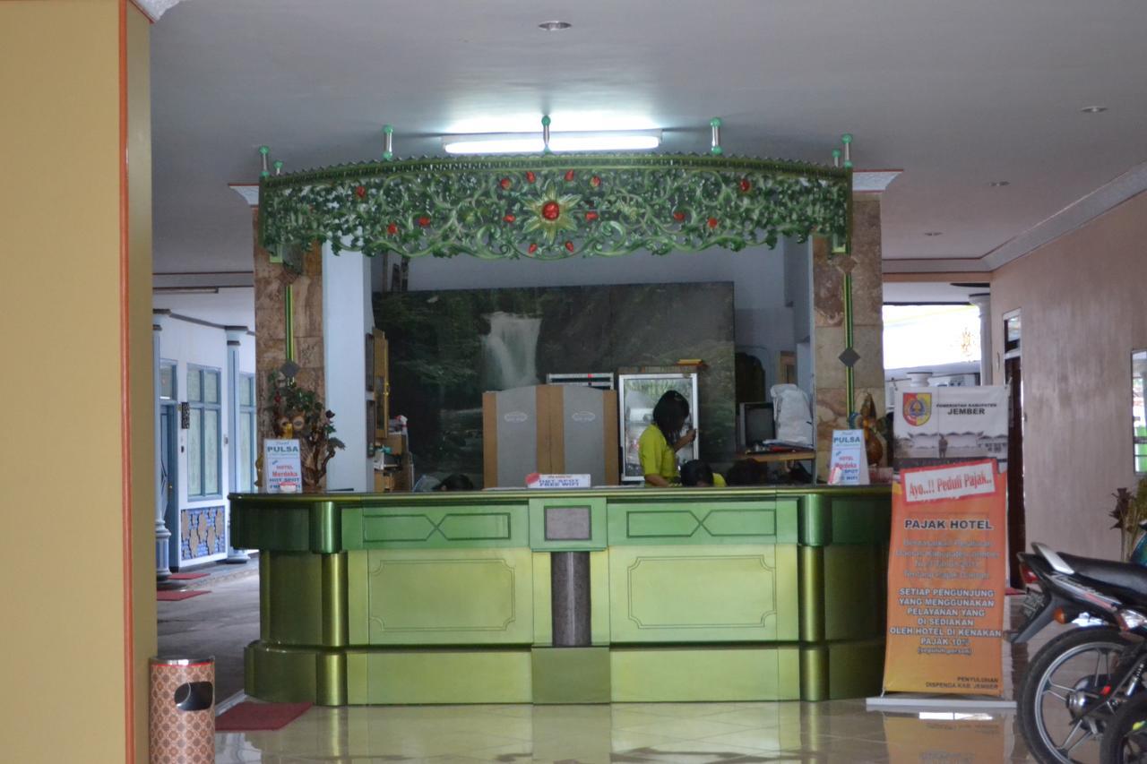 New Merdeka Hotel Jember Luaran gambar