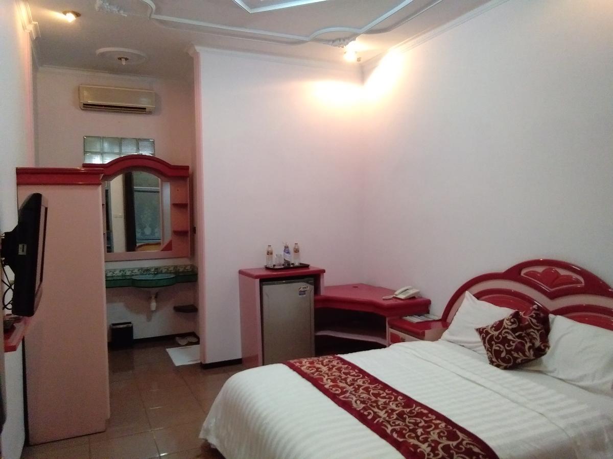 New Merdeka Hotel Jember Luaran gambar