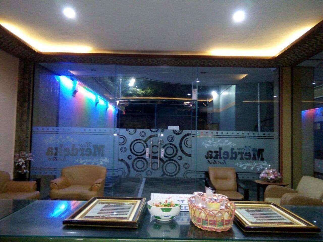 New Merdeka Hotel Jember Luaran gambar
