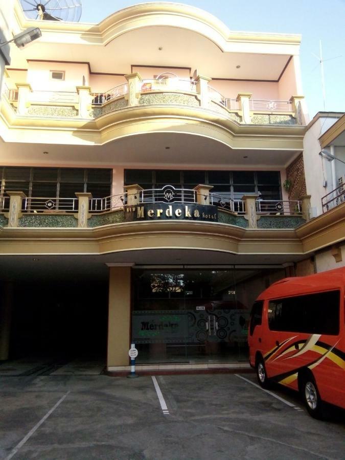 New Merdeka Hotel Jember Luaran gambar