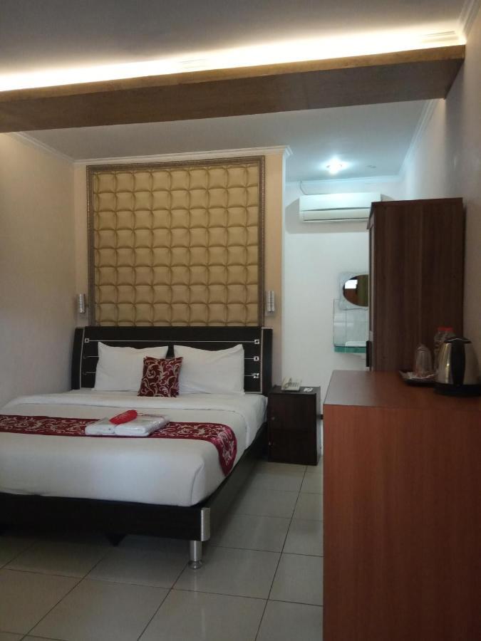 New Merdeka Hotel Jember Luaran gambar
